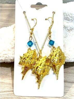 53. Gold Shell Pendant Necklace and Earrings Set with Teal Crystals